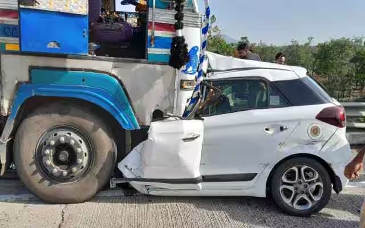 Chhattisgarh: Police officer and his family killed in road accident