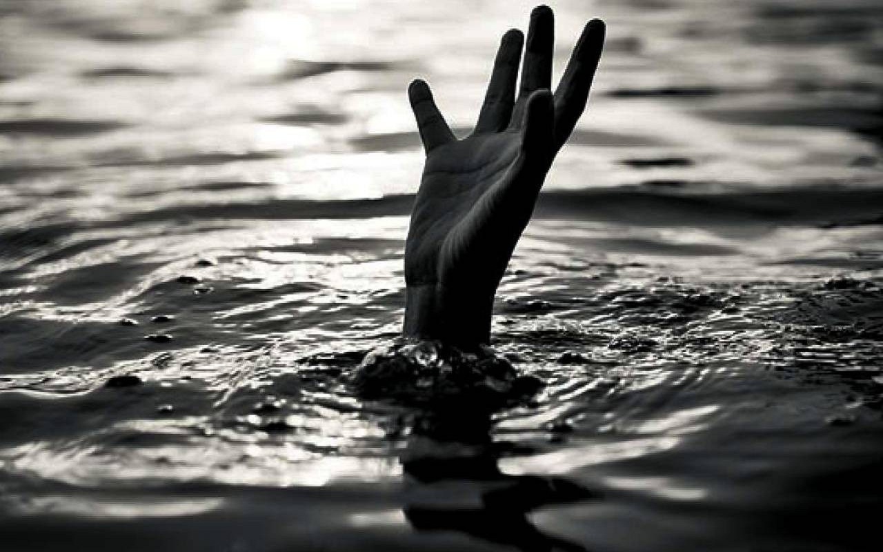 Uttar Pradesh: Two children died due to drowning while bathing in the river