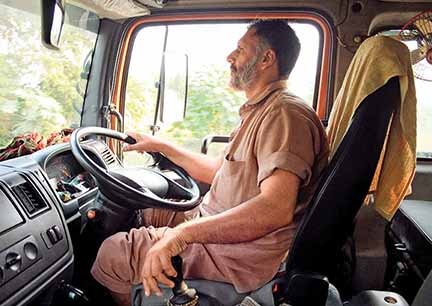 Indian truck drivers Update! Great job opportunity for bus and truck drivers in Europe, salary will be in lakhs