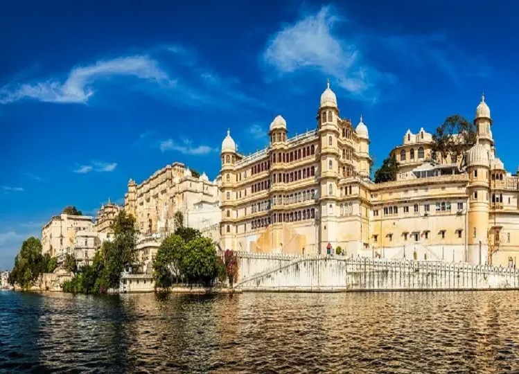 Travel Tips: You can also visit Udaipur during Diwali holidays.