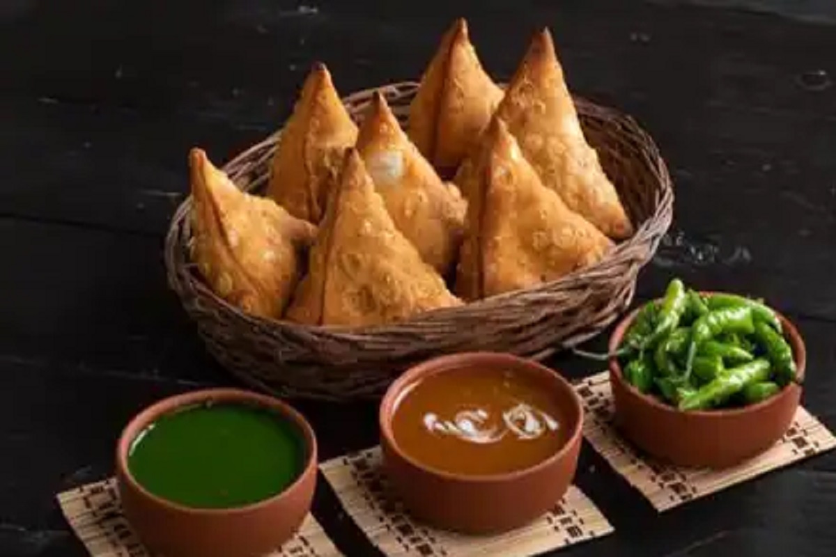 Recipe Of The Day :  Homemade Maharashtrian samosa for breakfast, which is beneficial for health