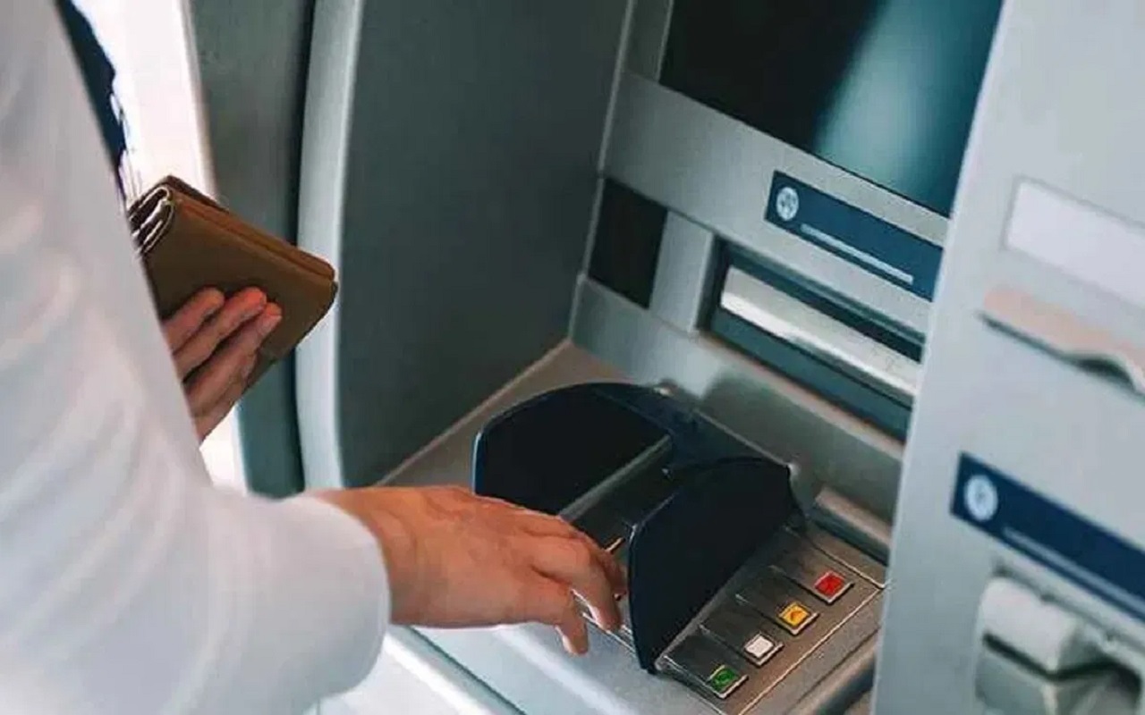 Utility News: Keep these things in mind while withdrawing money from ATM, there may be fraud