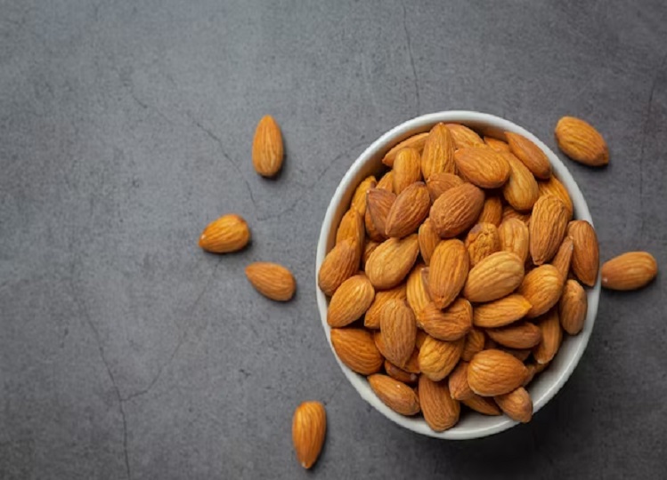 Beauty Tips: Almond peels also enhance the beauty of the face, use them in this way