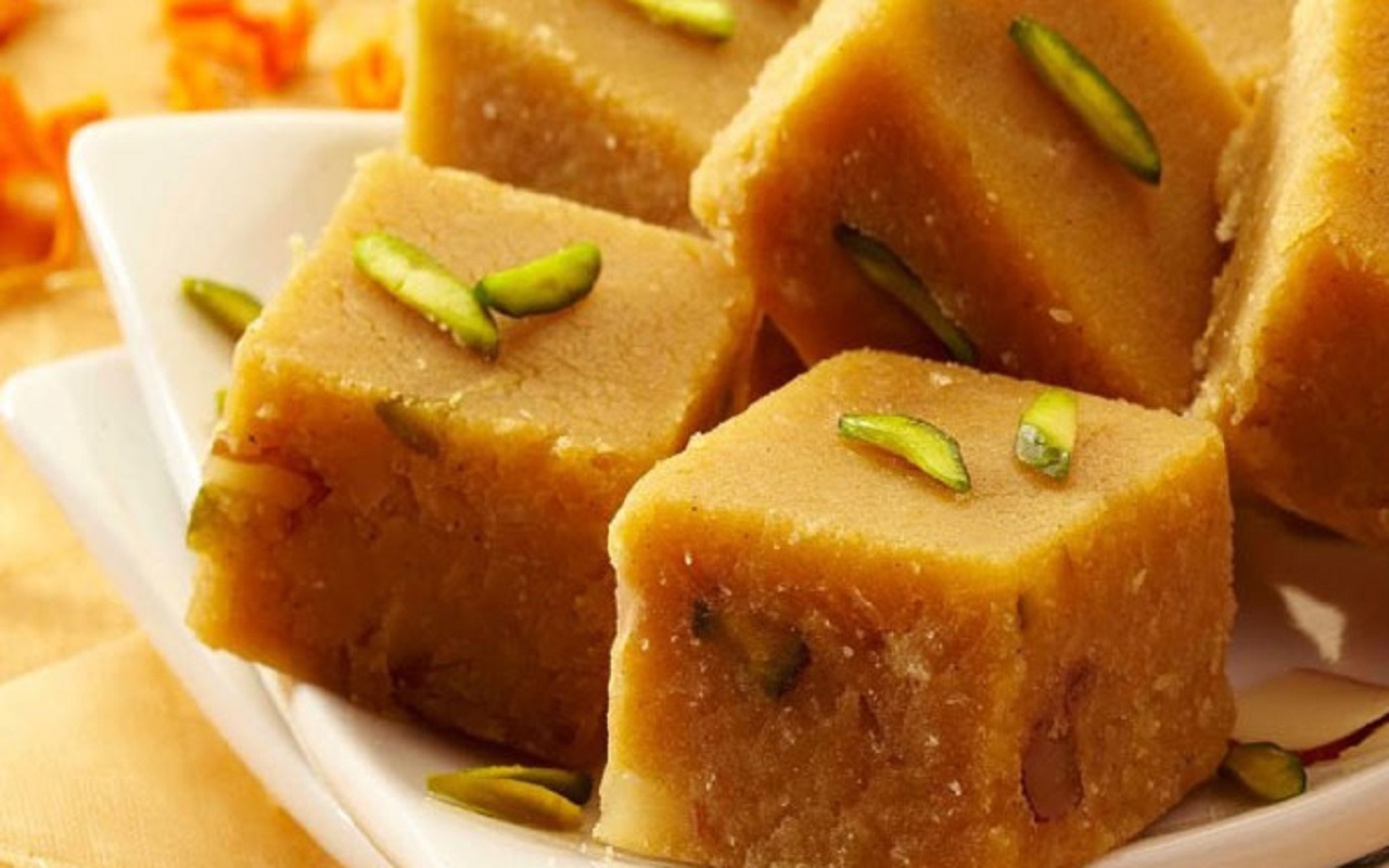 Recipe Tips: Make gram flour barfi on Diwali, definitely add these things