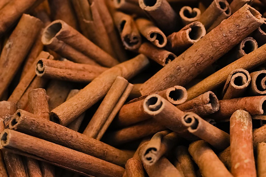 Beauty Tips: This cinnamon mask will bring a natural parlor-like glow to your face, use it this way