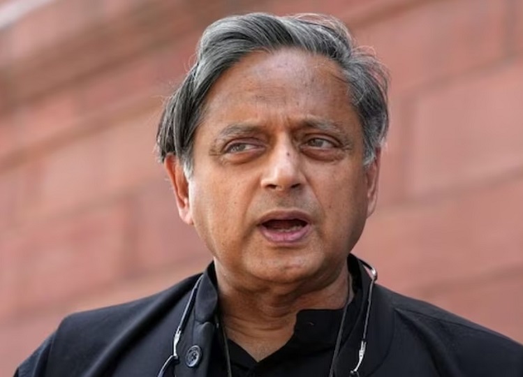 Shashi Tharoor has praised PM Modi for this