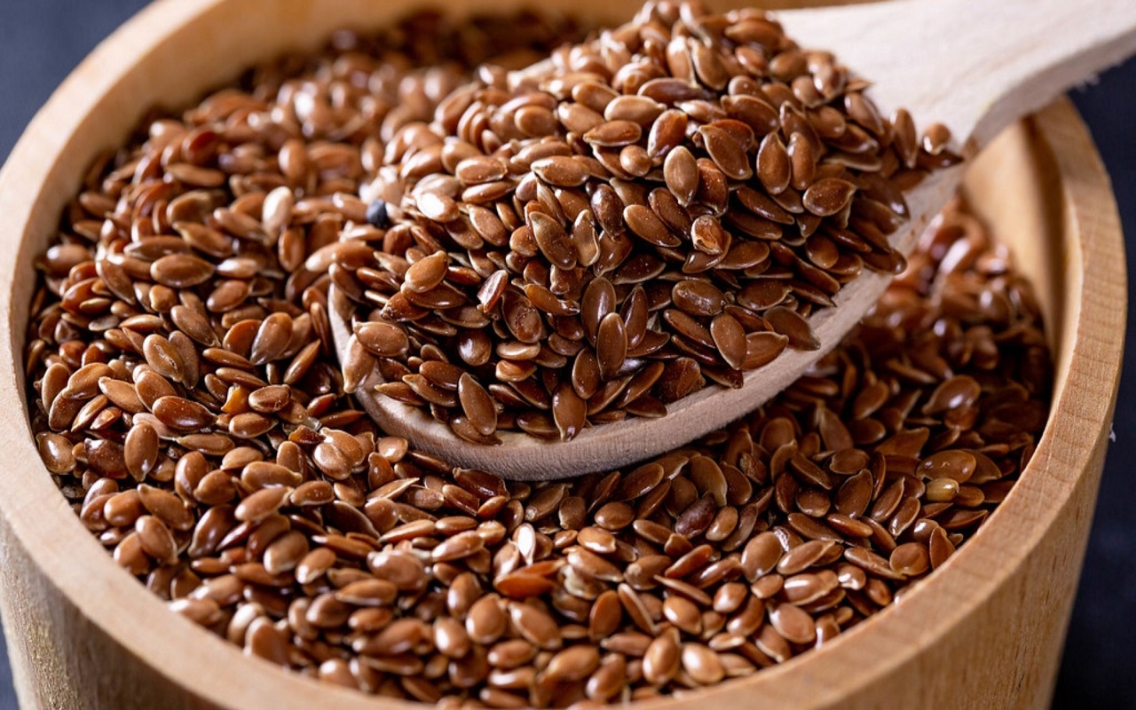 Health Tips: Consuming flaxseed will give you relief from many diseases, start doing it today itself.
