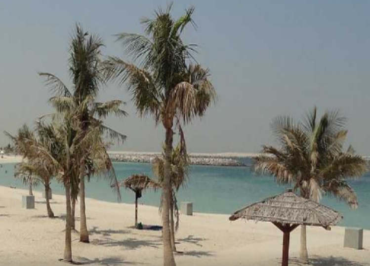 Travel Tips: Al Mamzar Beach Park is very beautiful, you must see it once