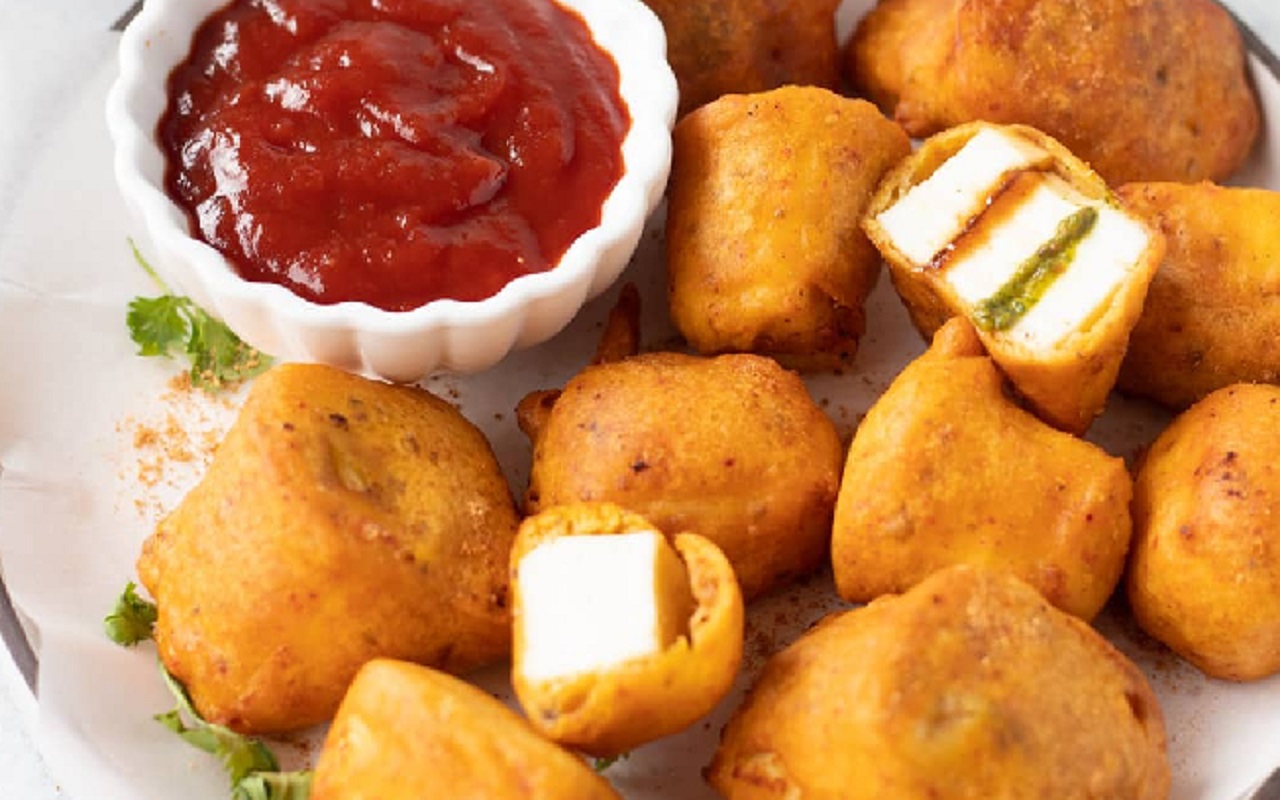 Recipe of the Day: Make the weekend special with Paneer Pakodas, this is the method to make them