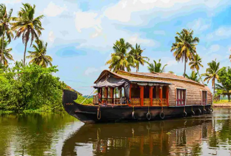 Travels :If you are planning to travel in India then definitely visit these houseboat destinations