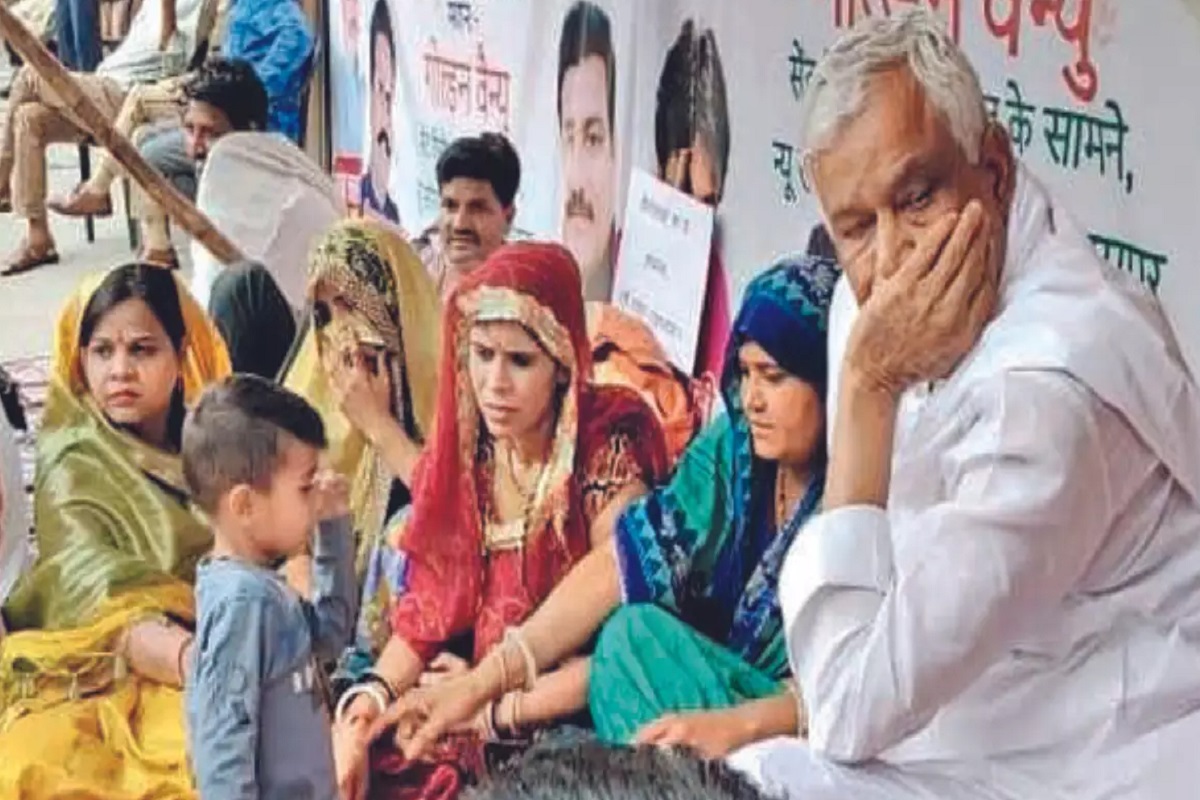 Jaipur : Kirori Lal Meena shared a video of Manju Jat, one of the three widows, pleading for help.