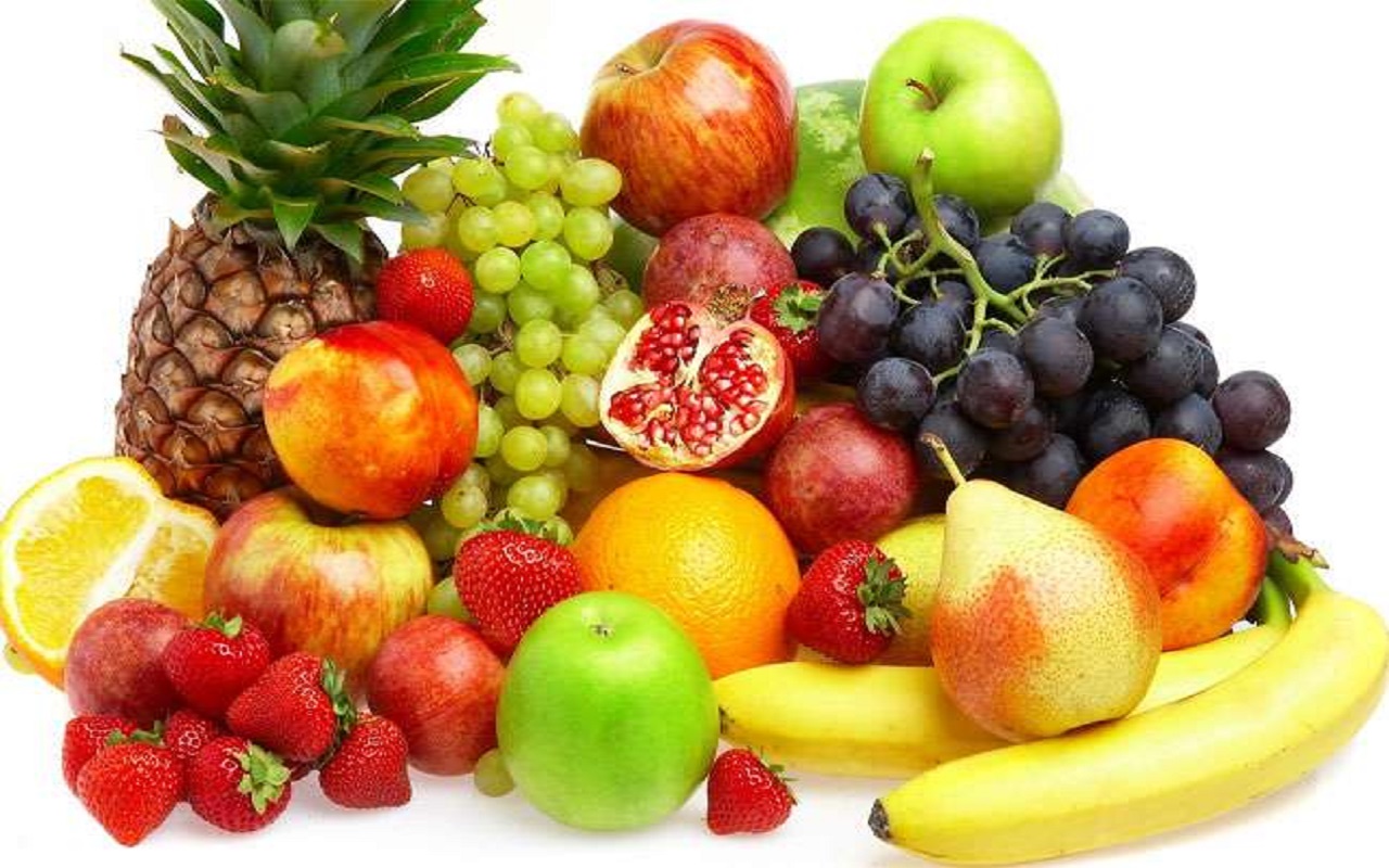 Beauty Tips: To keep the skin healthy and glowing, include fruits in the diet.