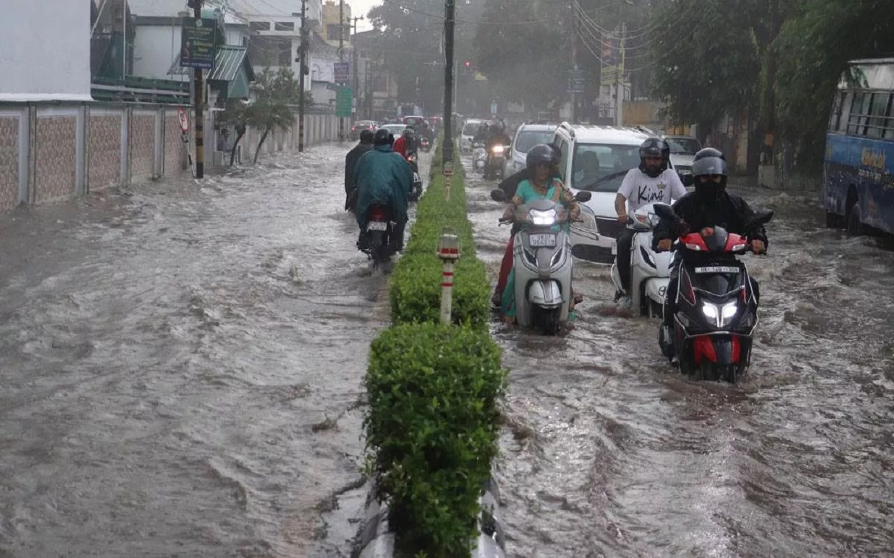 Weather update: Flood threat in Delhi, people evacuated from low-lying areas, heavy rain alert in 7 districts of Rajasthan