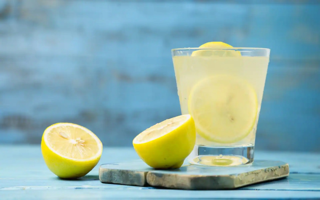 Health Tips: Lemon water reduces bad cholesterol, you should also know its benefits
