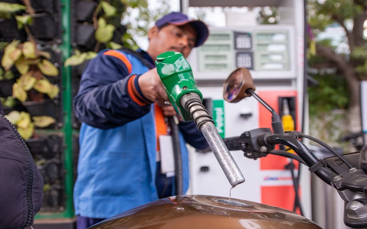 Alert: Petrol pumps will remain closed today and tomorrow in Rajasthan, may be closed indefinitely from 15th!