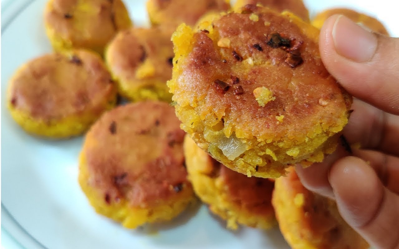Recipe Tips: You can also prepare and feed semolina kebabs to children.