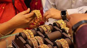 Government bans import of some gold jewellery, also amends import policy