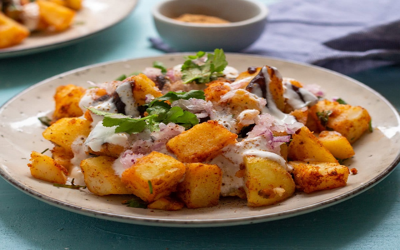 Recipe Tips: You can also make and eat potato chaat in the rainy season
