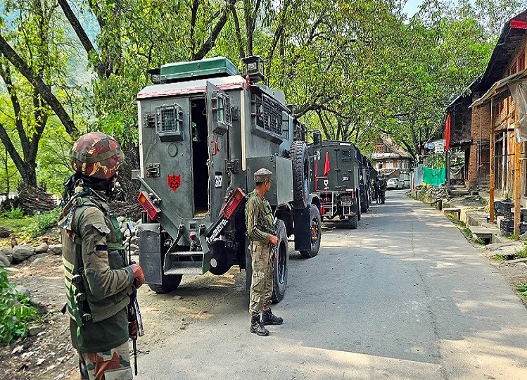 Jammu and Kashmir: Five including Colonel, Major and Deputy Superintendent of Police martyred in encounter with terrorists