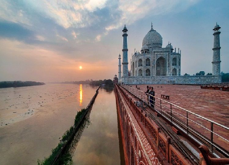 Travel Tips: If you are going for a trip then reach Taj city, Taj Mahotsav is starting.