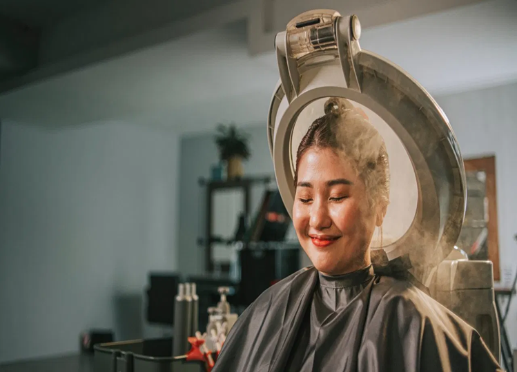 If you are also going to spend money on Hair Spa, then know its advantages and disadvantages