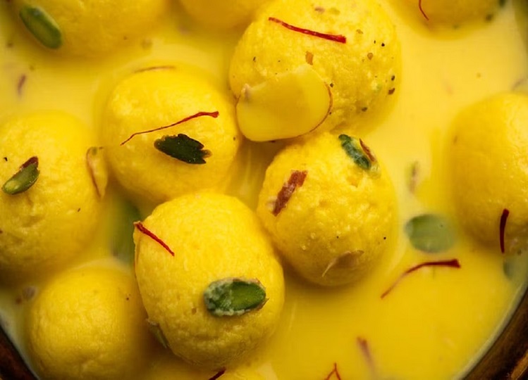 Recipe Tips: You can also prepare Rajbhog in sweet form for guests coming home.