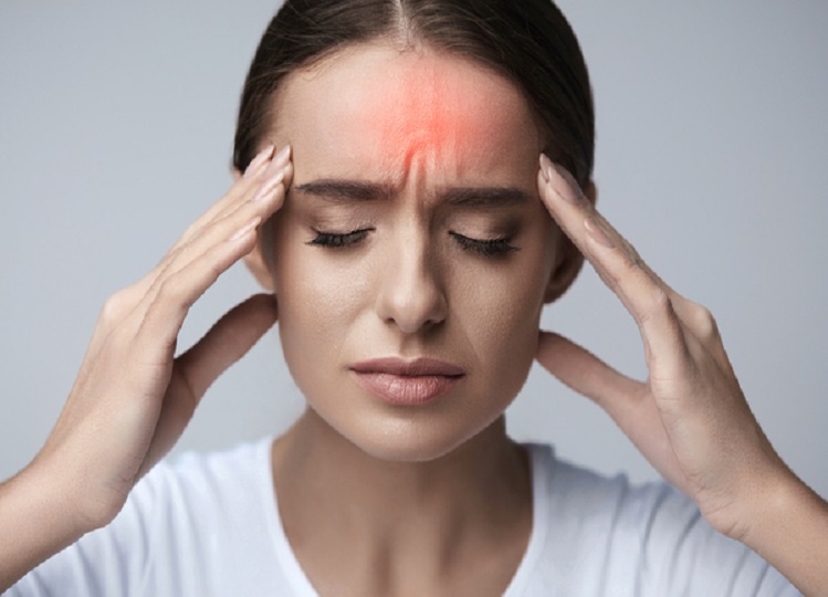 Health Tips: The pain in your head can also be migraine, know its symptoms too.