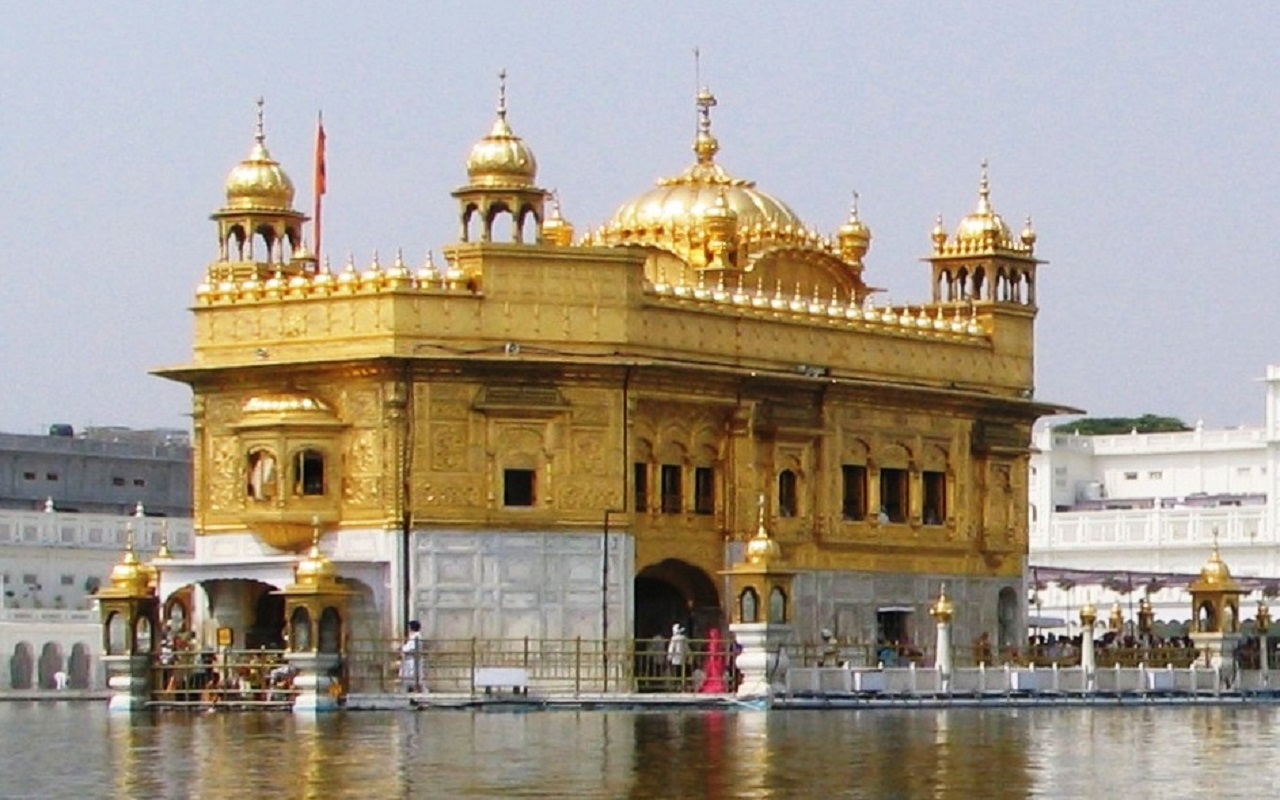 Travel Tips: If you are going to Punjab then definitely visit the Golden Temple of Amritsar, your mind will be calm