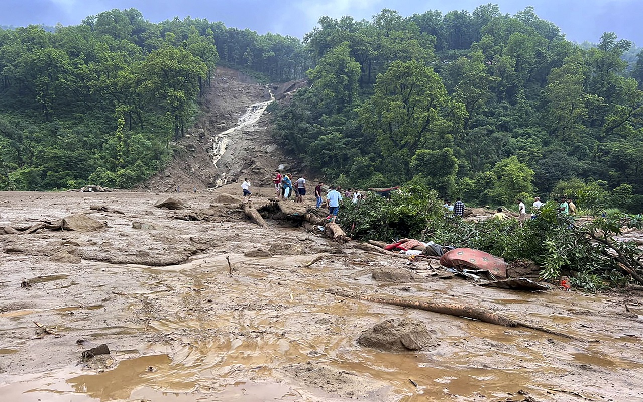 Weather Update: Landslide after cloudburst at many places in Himachal, 60 people died so far, it may rain in Rajasthan