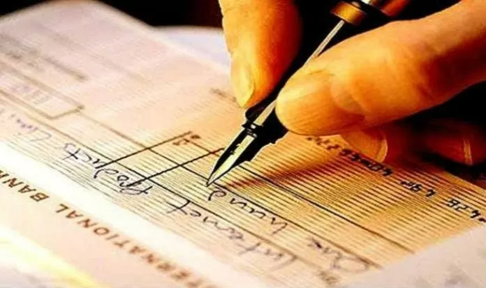 Cheque signature Rules: Do not make these 10 mistakes while signing a Cheque, check immediately