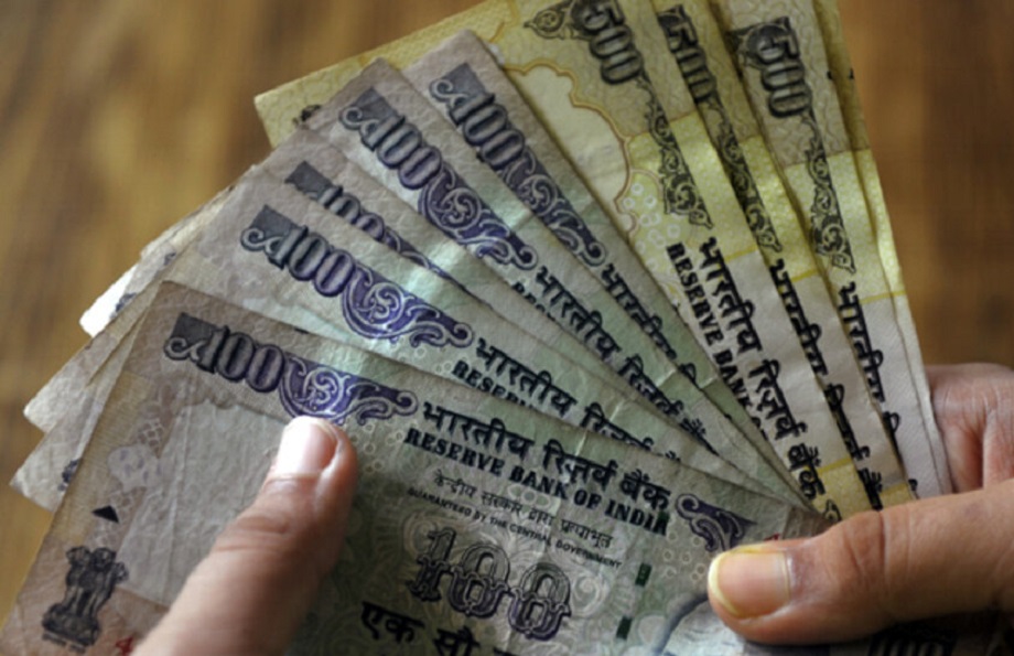 Government scheme: This scheme has been started, people doing their first job in the private sector will get 15000 rupees