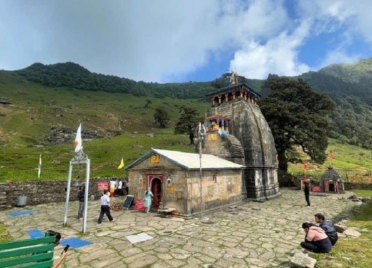 Travel Tips: The world's tallest Shiva temple is located in Rudraprayag district, plan your trip