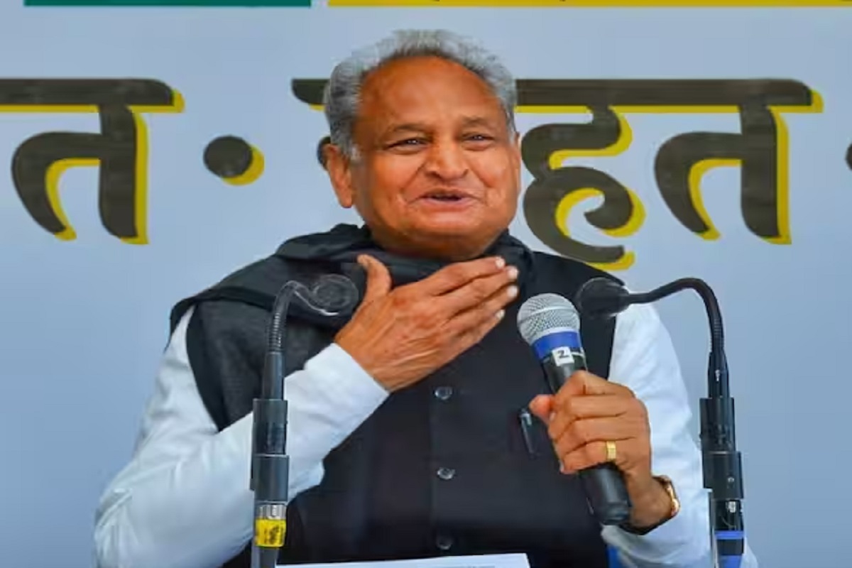 Rajasthan : CM Ashok Gehlot increased the number of scooters given to girl students to 30,000