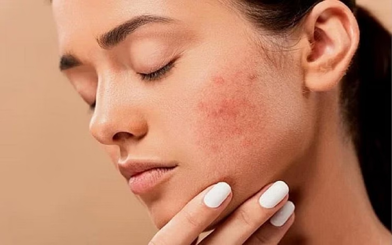 Beauty Tips: If you also do this work then it can affect your skin