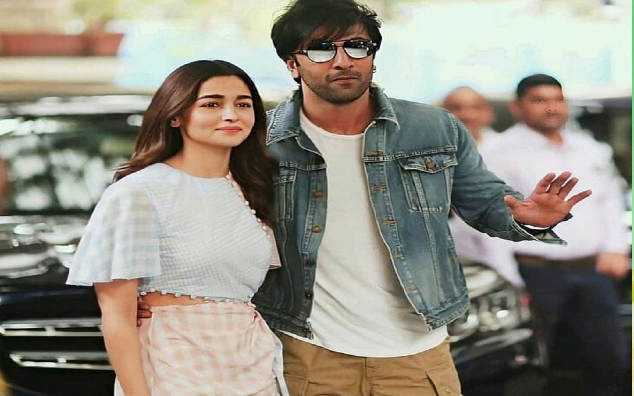 Alia Bhatt Gift: Ranbir gave such a gift to Alia on the anniversary, you will be shocked to hear its price