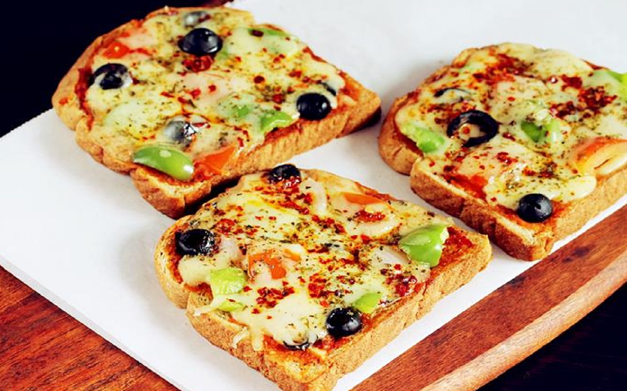 Recipe of the day: You can also make bread pizza for kids at home