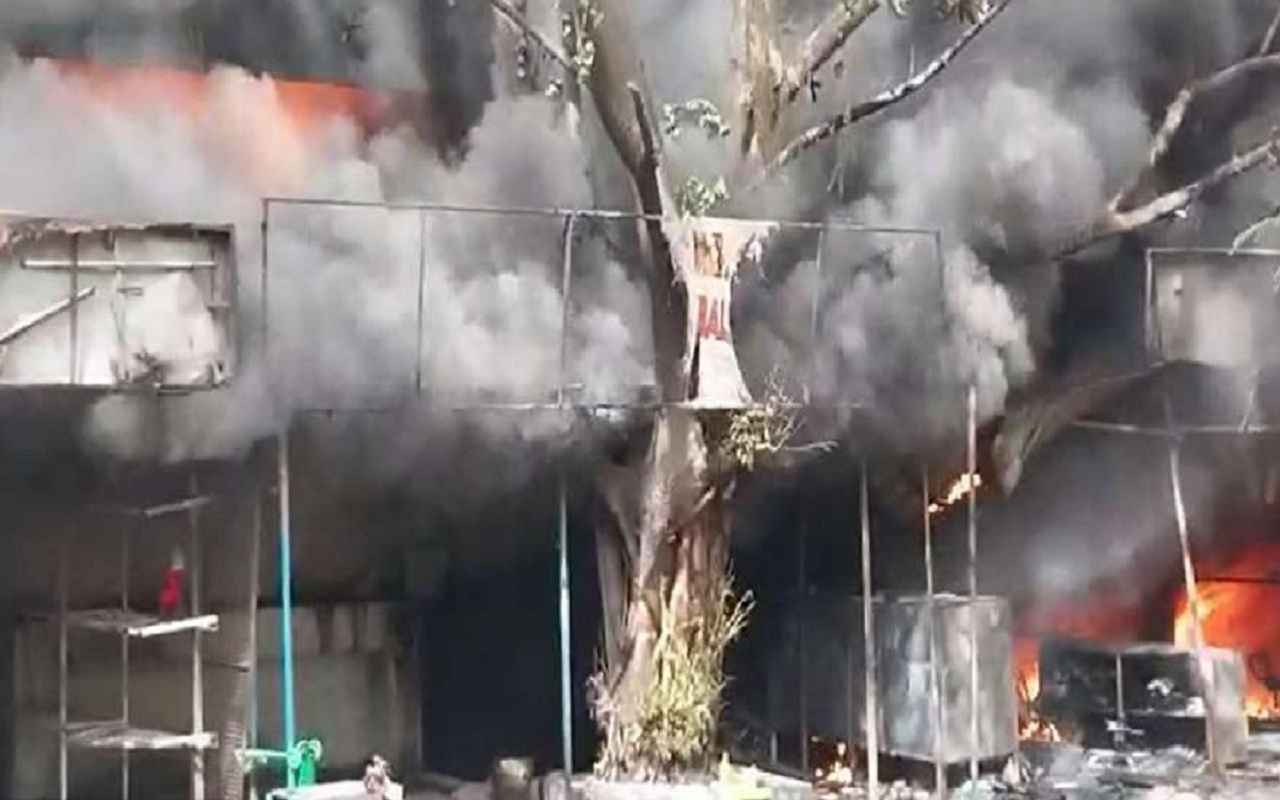 Delhi: Fire in shoe factory in North Delhi