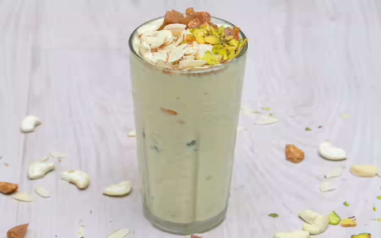 Recipe Tips: Cashew Shake is very beneficial for you, it is also easy to make