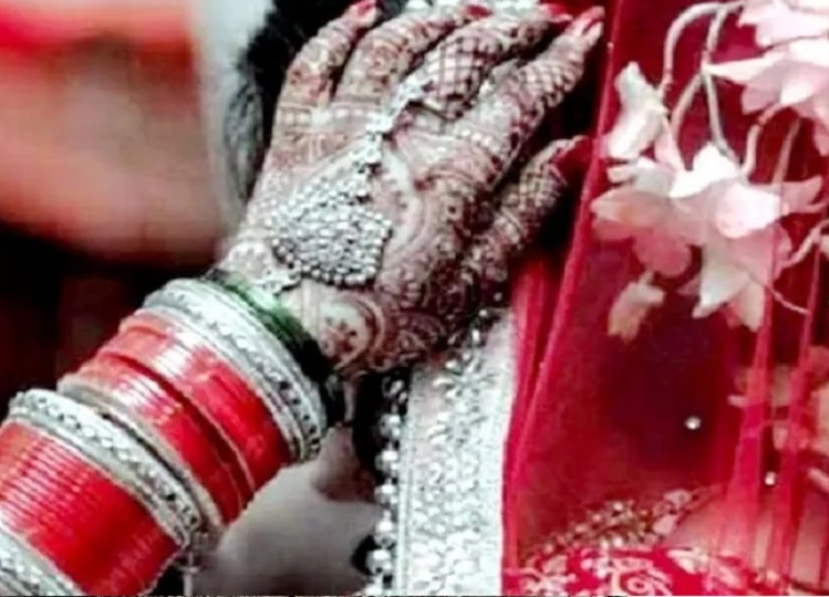 Uttar Pradesh: Husband did a disgusting act with his own wife