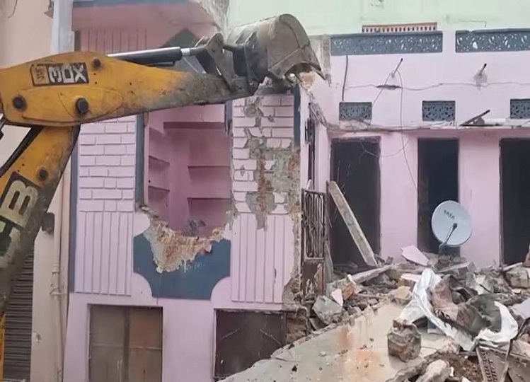 Udaipur: Bulldozer action taken on the house of the accused in the stabbing incident, Bhajanlal government took a big step