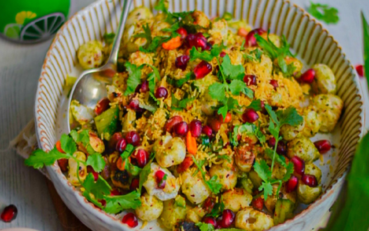 Recipe of the Day: Make children's weekend special with Makhana Bhel