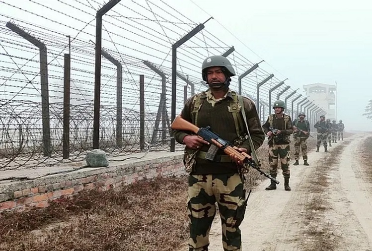 Punjab: BSF recovers Chinese weapons dropped by Pakistani drone near International Border
