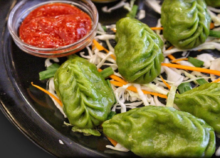 Recipe Tips: You can also enjoy Spinach Corn Cheese Momos in winters, it is easy to make.