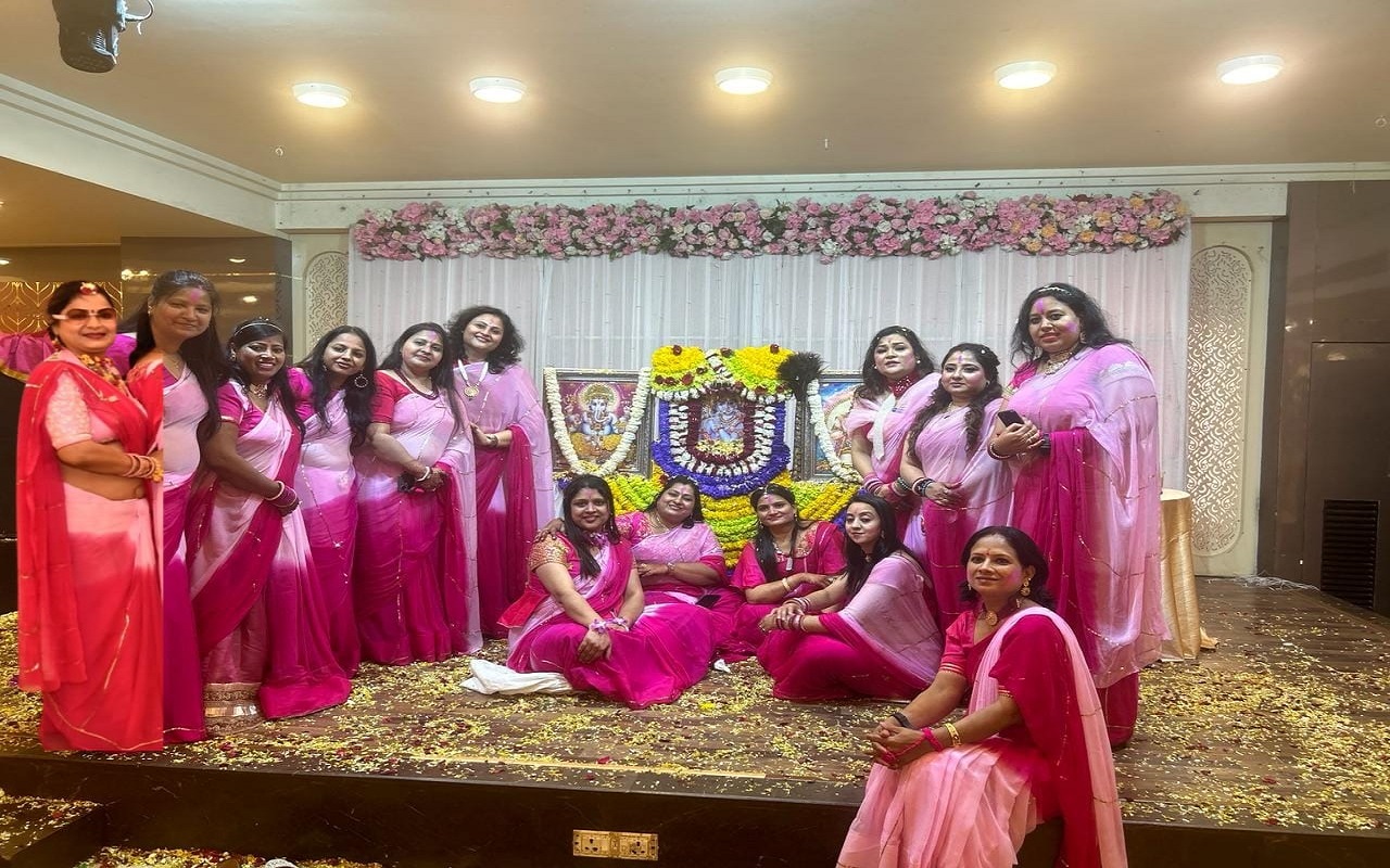 Jaipur: Fagotsav was organized by Stunning Ladies Group, Baba Shyam's tableau was decorated.
