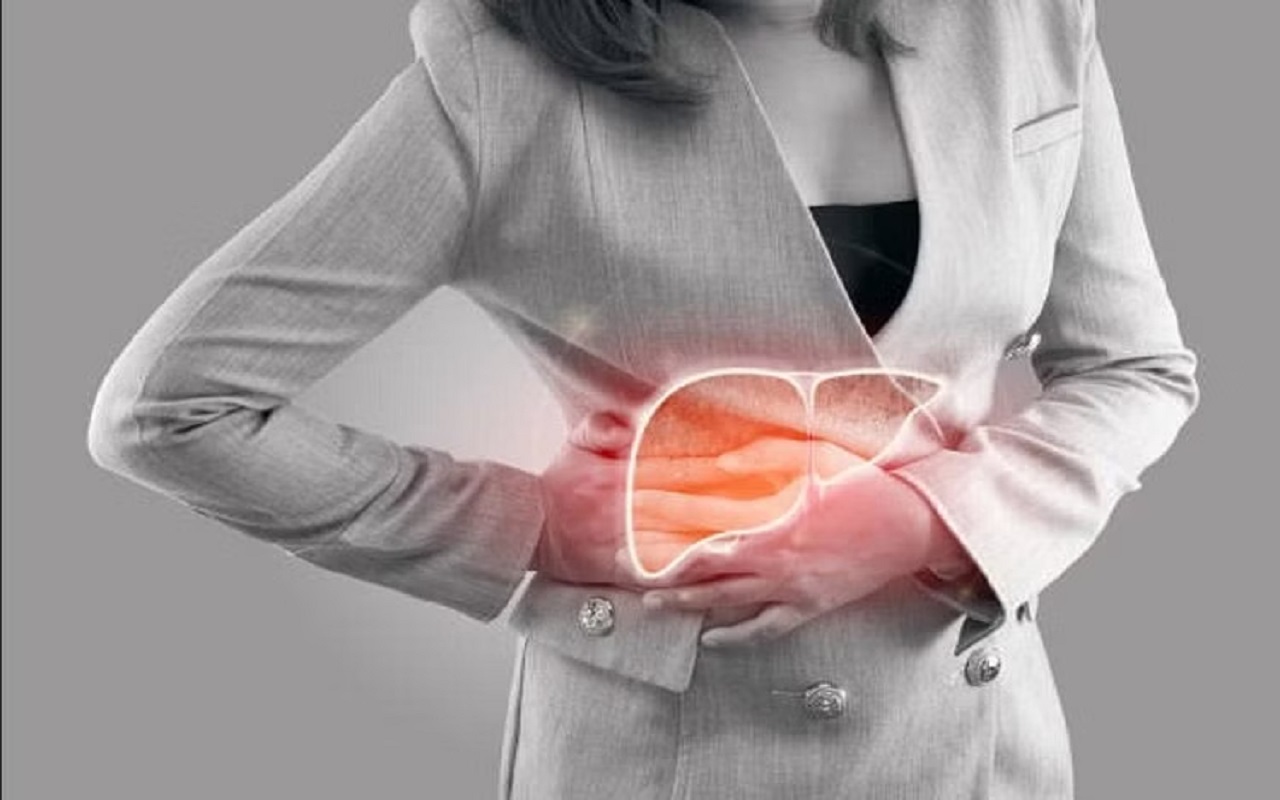 Health Tips: If you are also seeing these symptoms, then you may also have liver disease.