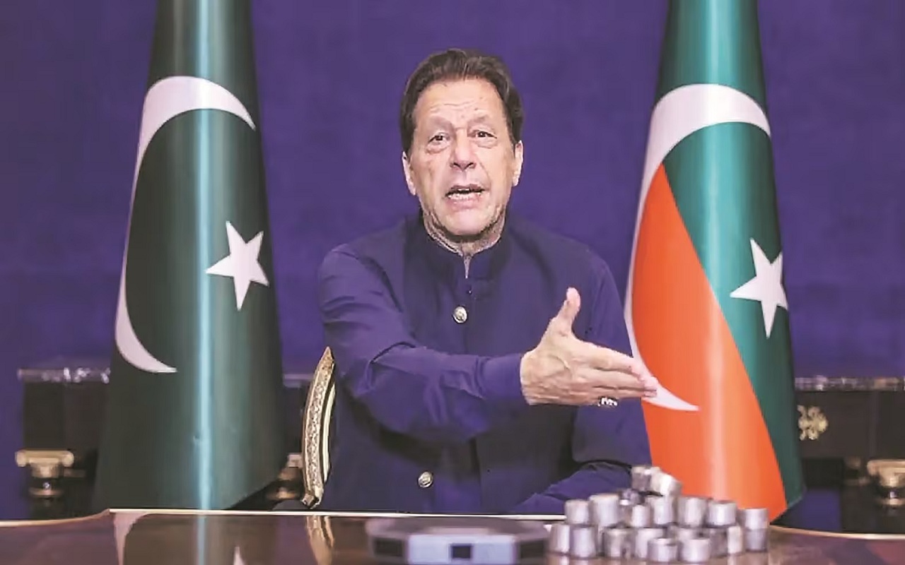 Pakistan heading towards destruction, situation like East Pakistan may happen- Imran Khan