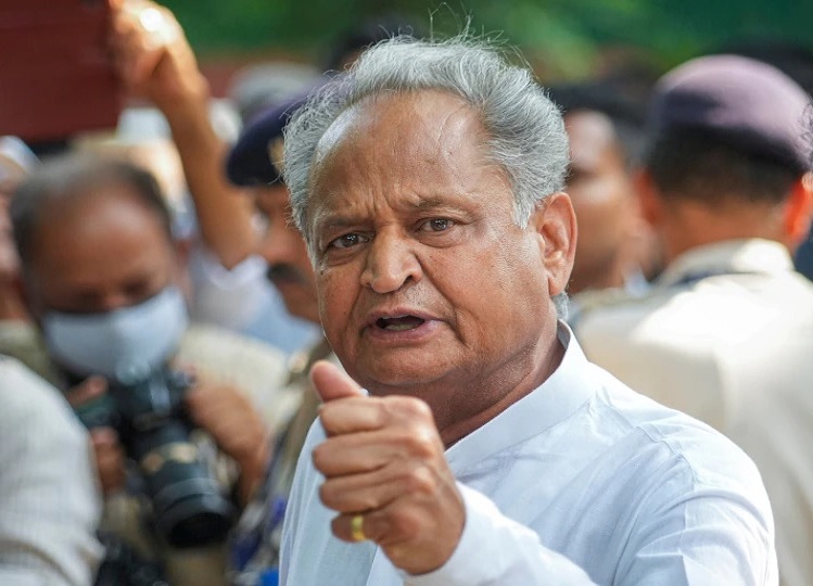 Rajasthan Elections 2023: Gehlot hits two birds with one stone, speaks big about PM Modi by taking Raje's name