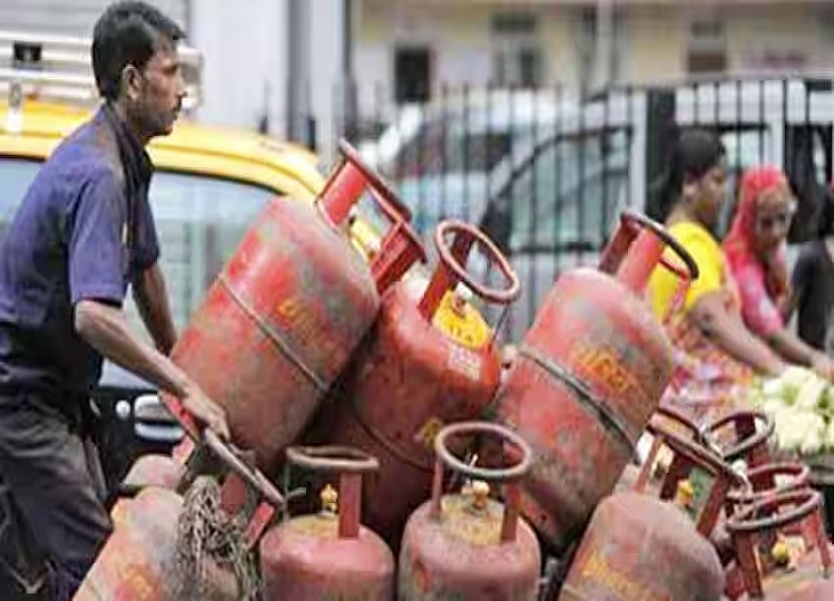 LPG Gas: Government has taken a big decision, now two gas cylinders will be available free in a year, starting from Diwali.
