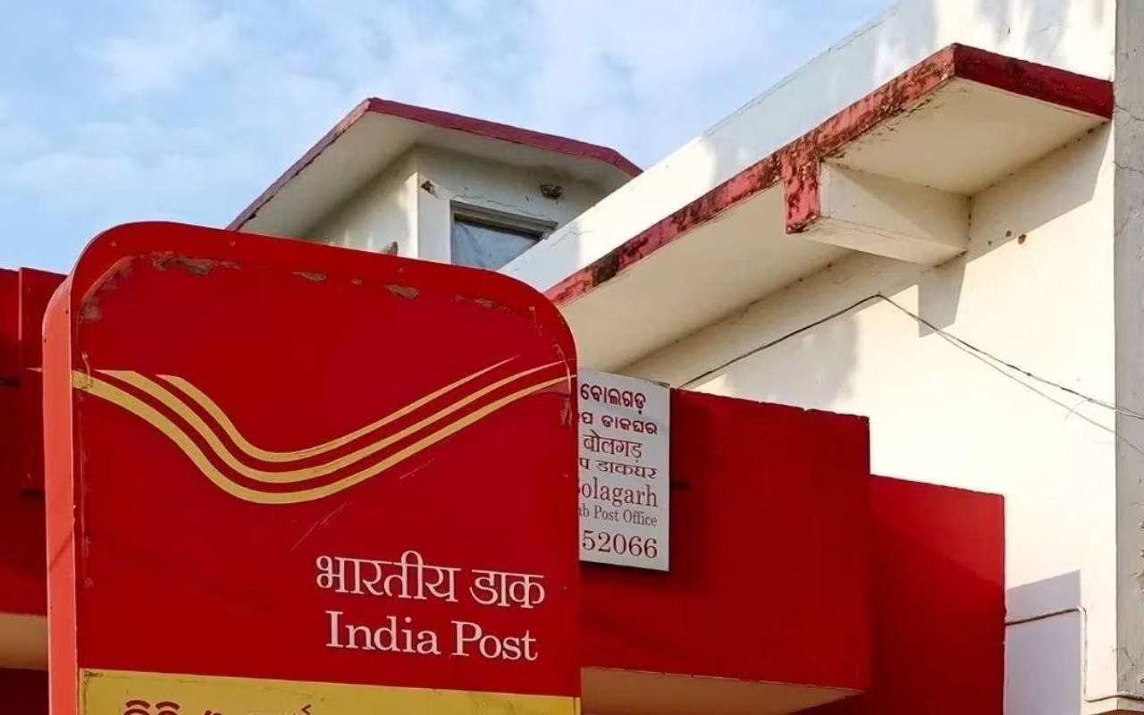 Post Office Scheme: By investing in this scheme, you will also get money every month, you will also become rich in a few months.