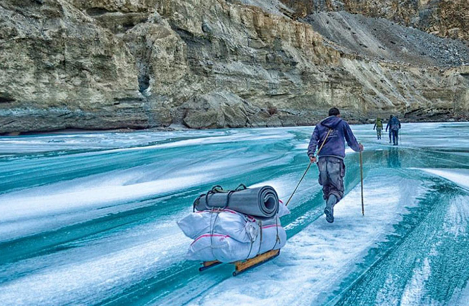 Travel Tips: Adventure enthusiasts will love Ladakh's Chadar Trek, make a plan to visit